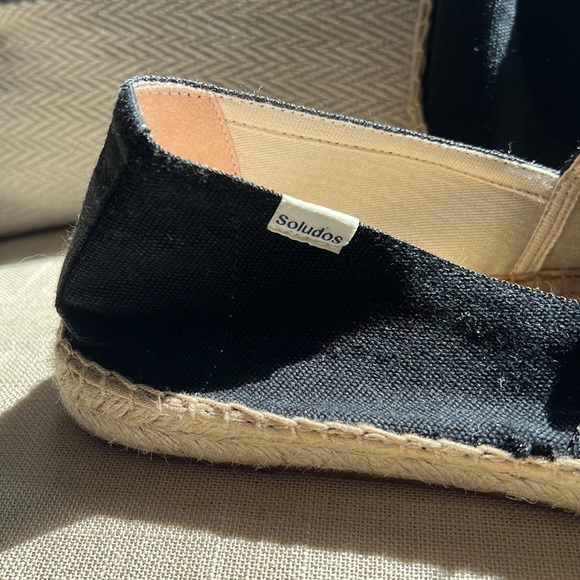 Brand New Soludos - Picture 4 of 4